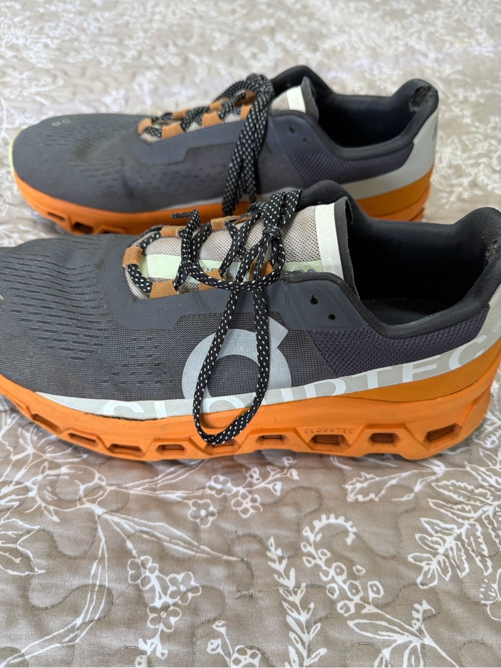 On Cloudmonster Men’s Size 11 Gray/Orange Running Shoes